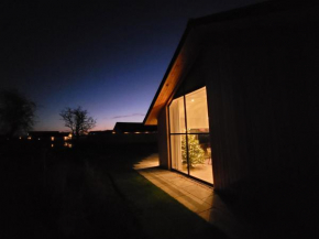 Blue Iris Cottage, Ashlin Farm Barns